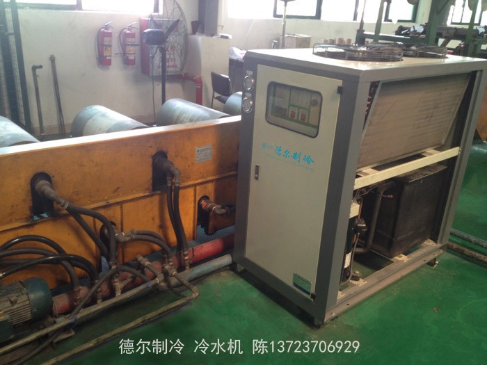 德爾製冷冷水機用於橡膠廠