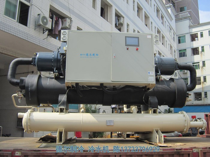 德爾製冷冷(lěng)水(shuǐ)機用於化工廠(chǎng)